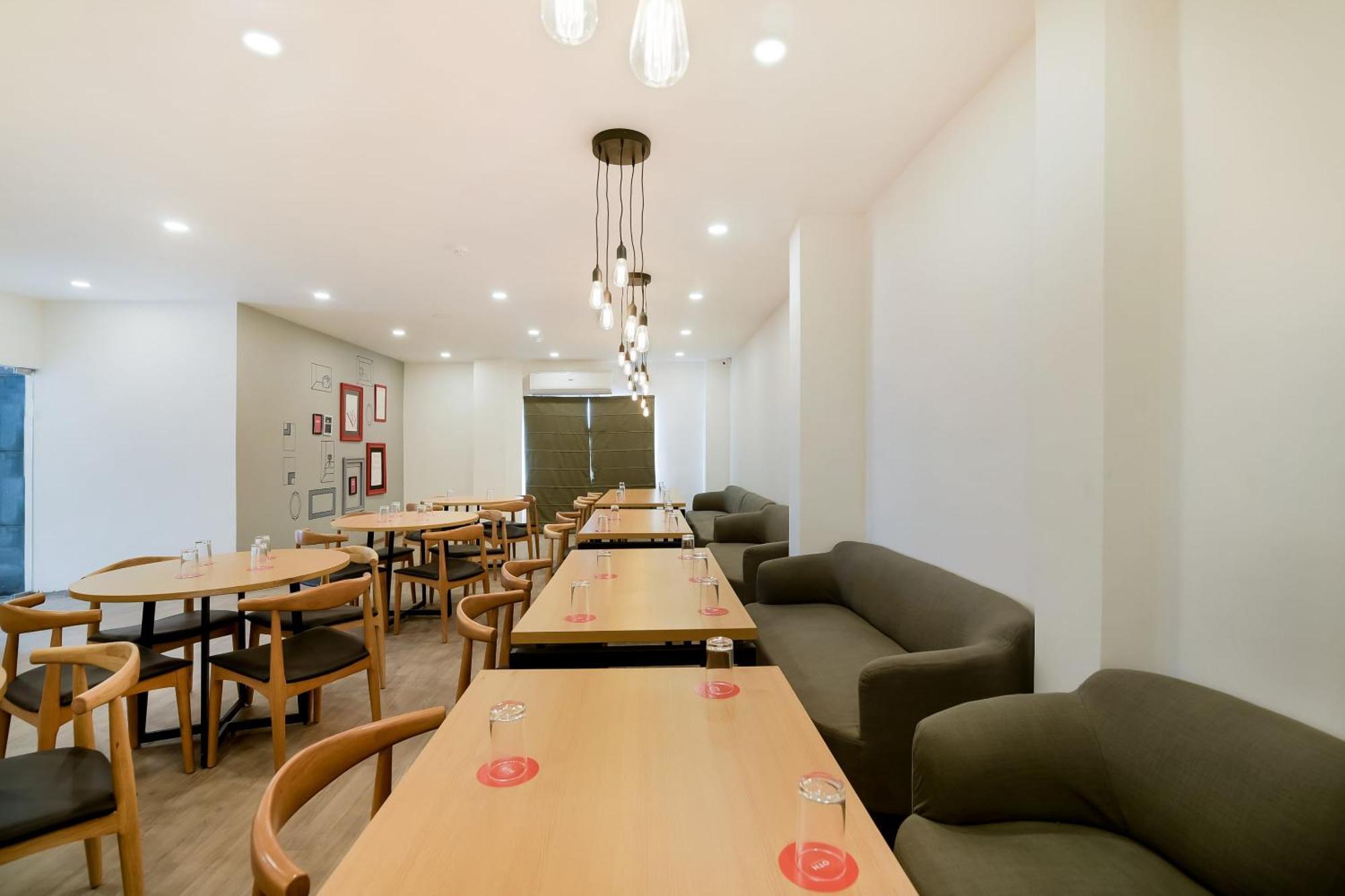 Townhouse The Awadh Airport Near Chaudhary Charan Singh International Airport Hotell Bijnaur Eksteriør bilde
