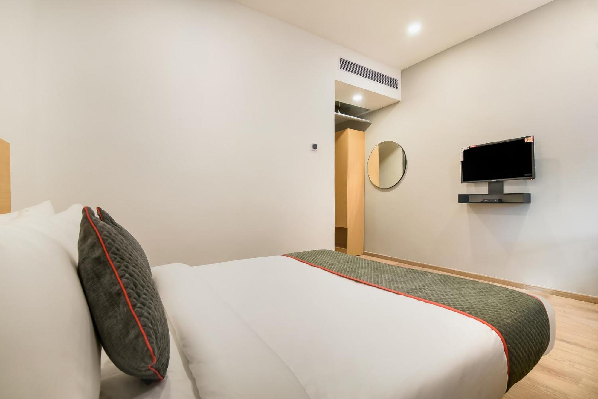 Townhouse The Awadh Airport Near Chaudhary Charan Singh International Airport Hotell Bijnaur Eksteriør bilde