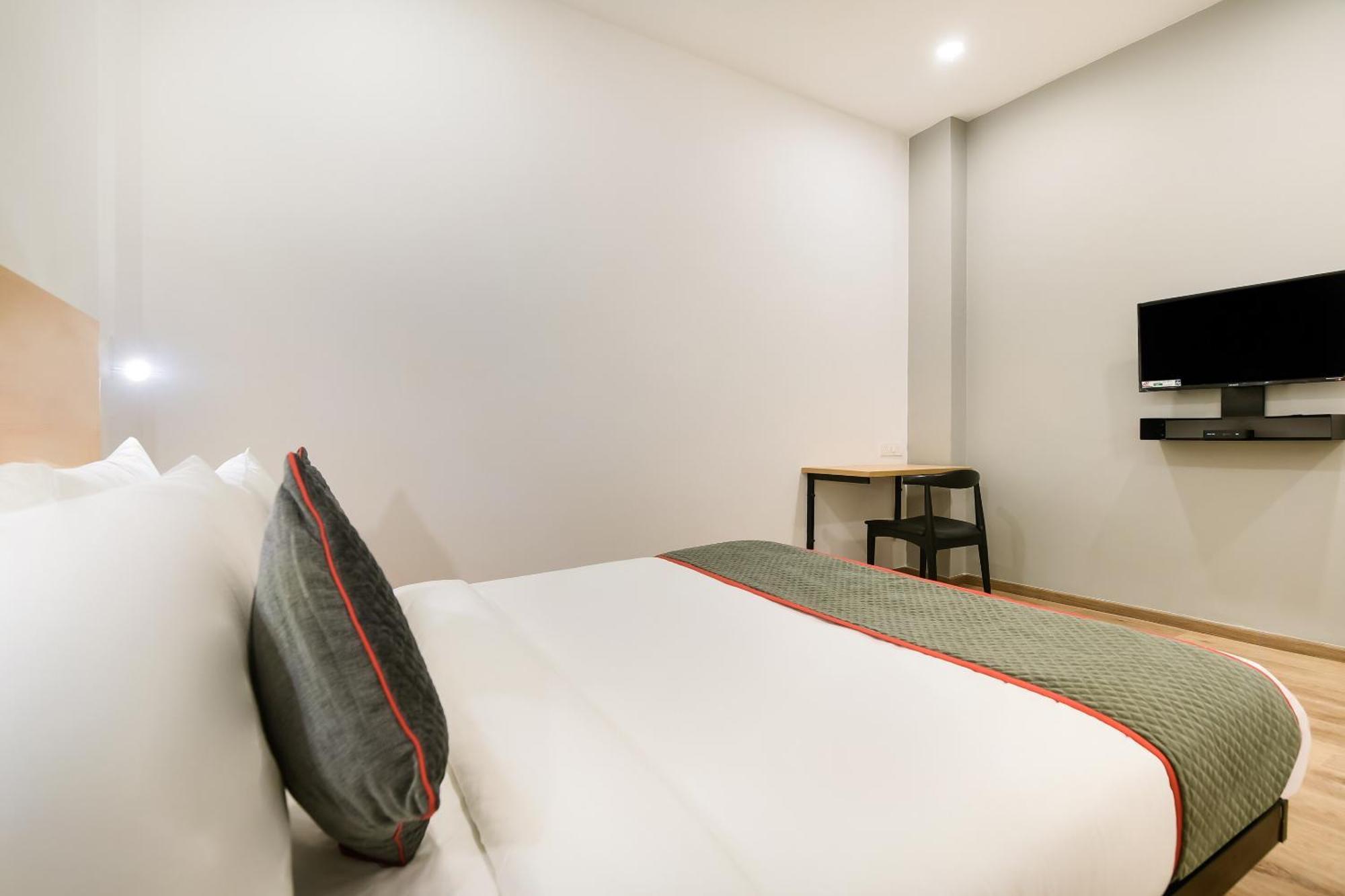 Townhouse The Awadh Airport Near Chaudhary Charan Singh International Airport Hotell Bijnaur Eksteriør bilde