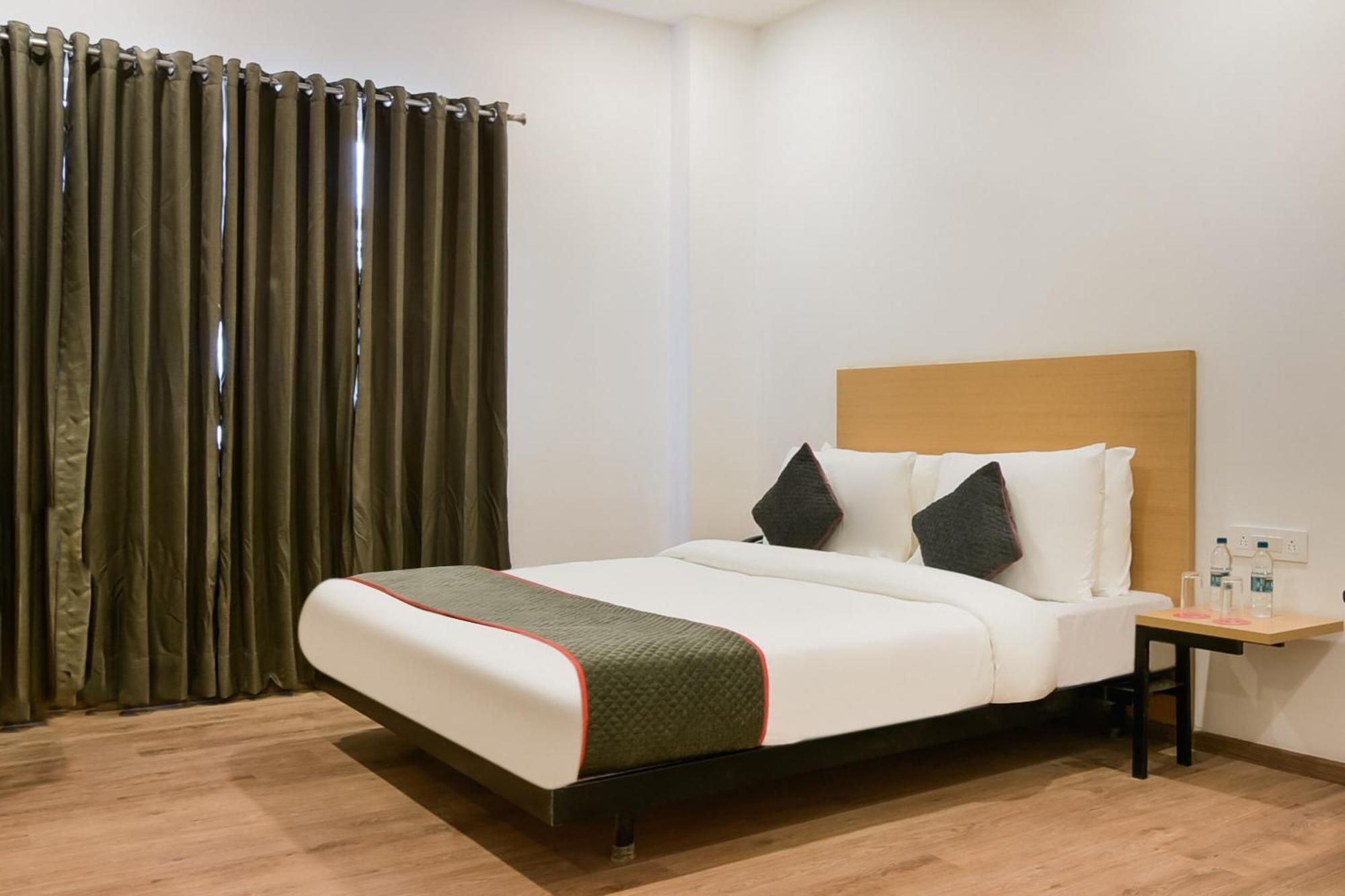 Townhouse The Awadh Airport Near Chaudhary Charan Singh International Airport Hotell Bijnaur Eksteriør bilde