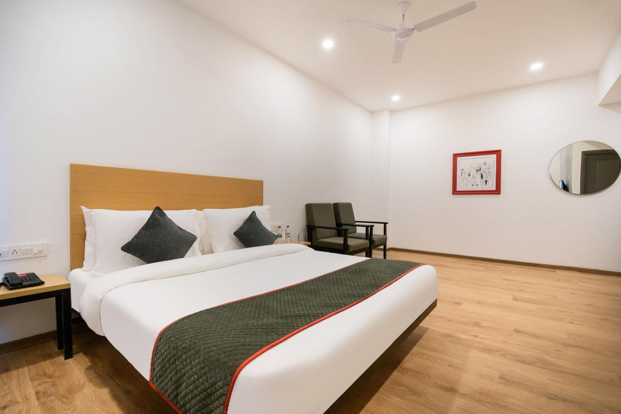 Townhouse The Awadh Airport Near Chaudhary Charan Singh International Airport Hotell Bijnaur Eksteriør bilde