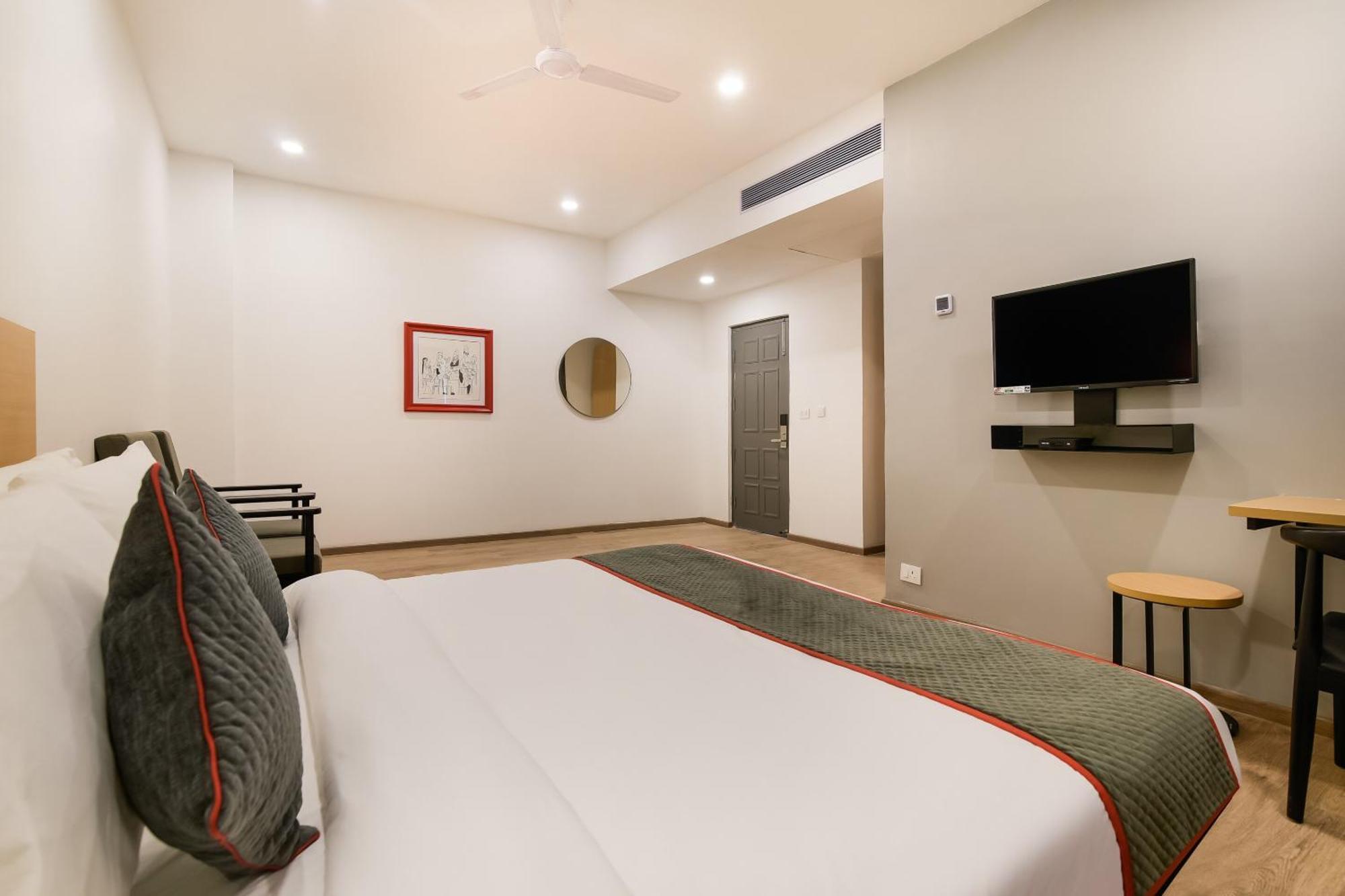 Townhouse The Awadh Airport Near Chaudhary Charan Singh International Airport Hotell Bijnaur Eksteriør bilde