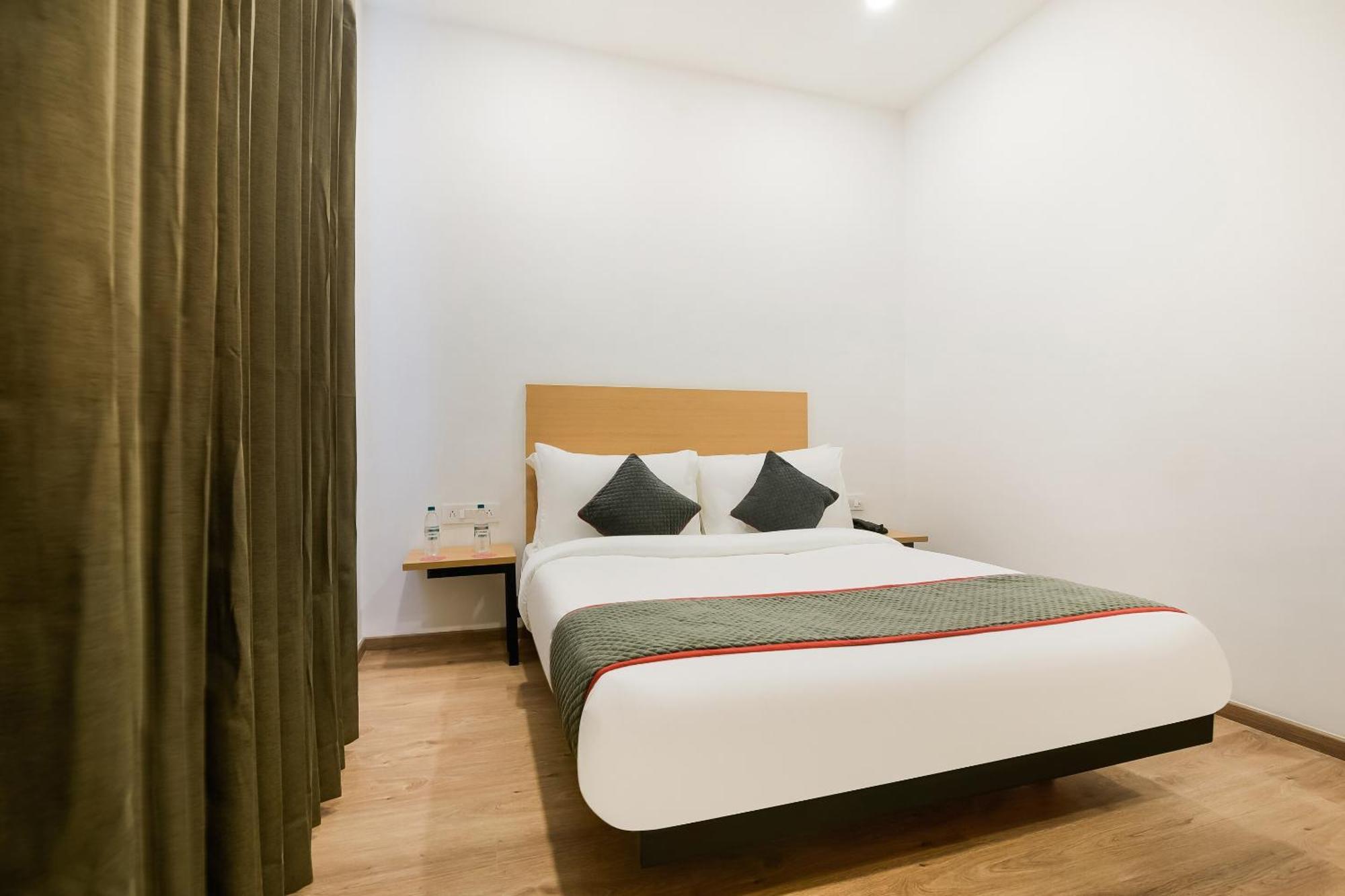 Townhouse The Awadh Airport Near Chaudhary Charan Singh International Airport Hotell Bijnaur Eksteriør bilde
