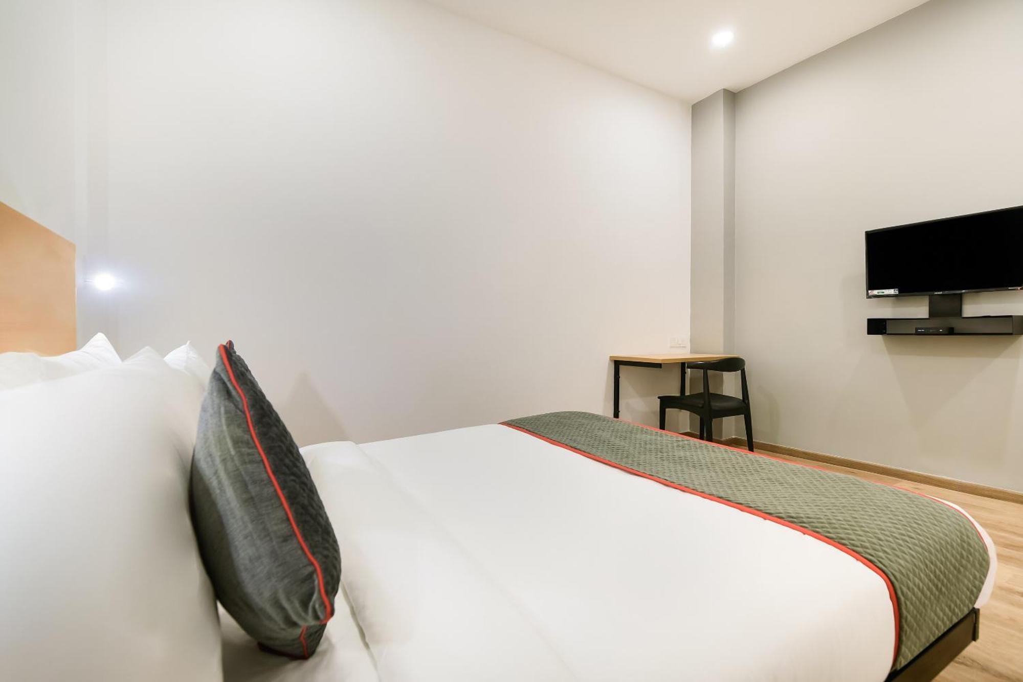 Townhouse The Awadh Airport Near Chaudhary Charan Singh International Airport Hotell Bijnaur Eksteriør bilde