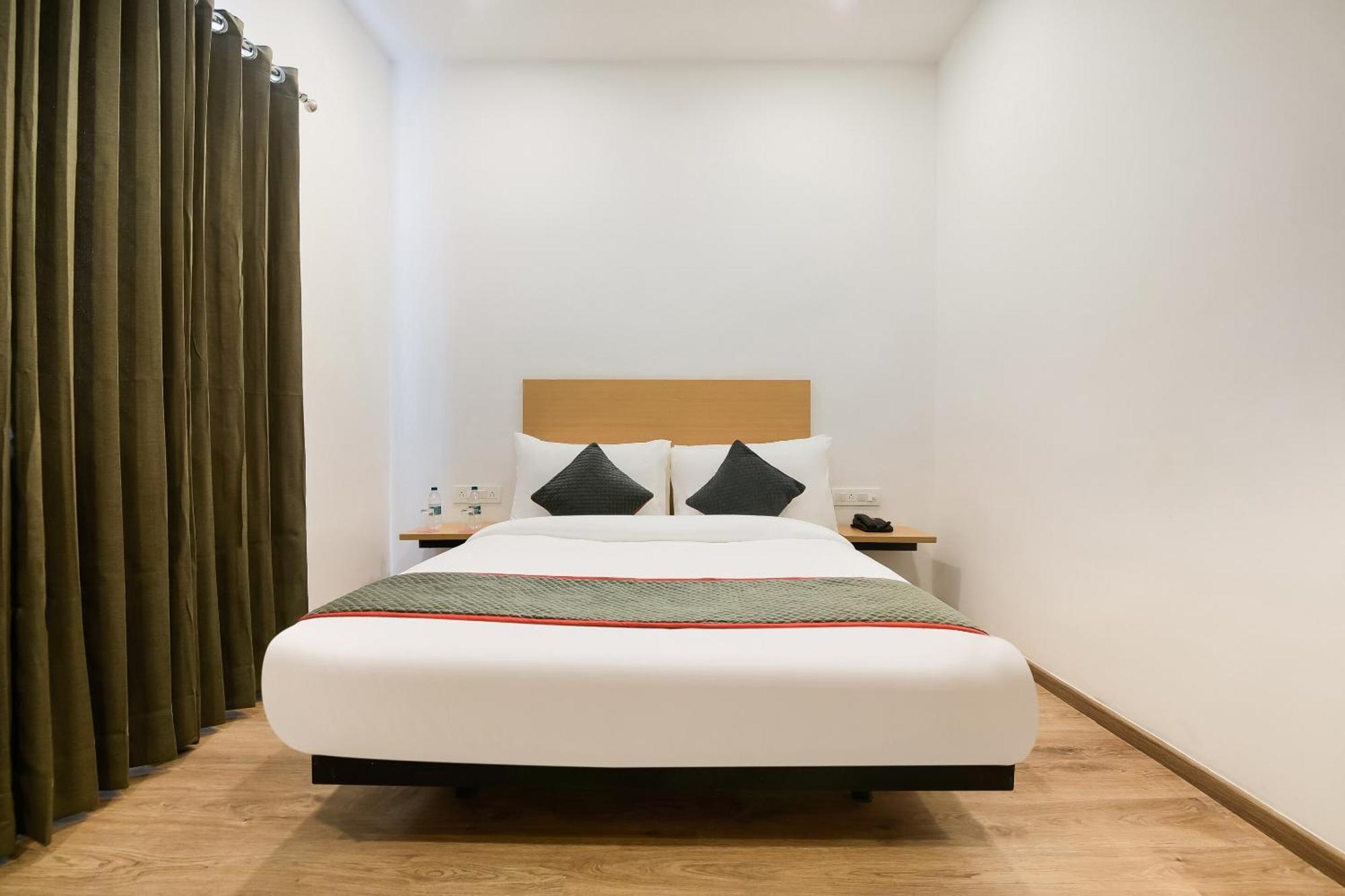 Townhouse The Awadh Airport Near Chaudhary Charan Singh International Airport Hotell Bijnaur Eksteriør bilde